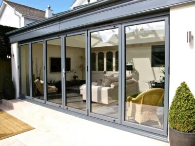 Bifold-Doors-Fitters-Near-Me-400×300-1