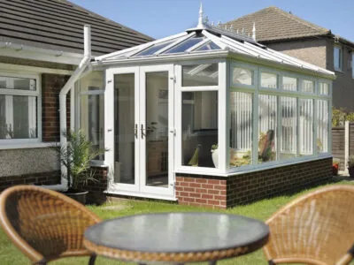 Classic-Conservatories-Installer-400×300-1