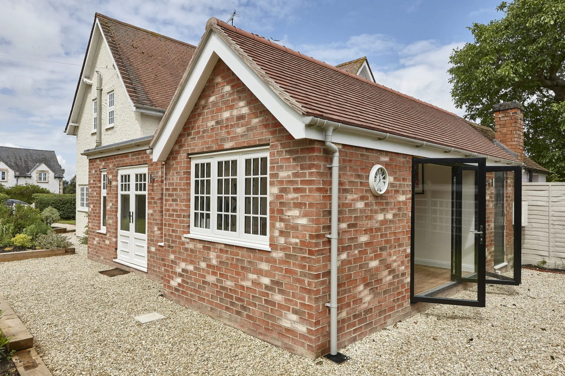 Do You Need Scaffolding to Replace Guttering? A Guide to Guttering Installation