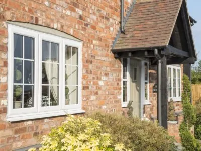 signs-that-you-need-replacement-windows-400×300-1